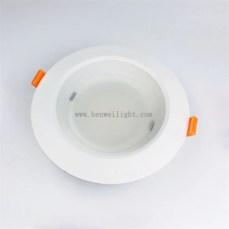 Downlight cu Led decupat de 150 mm 95ra