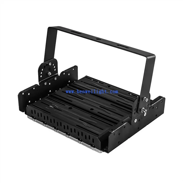 500W LED Floodlight for Outdoor Security (3)